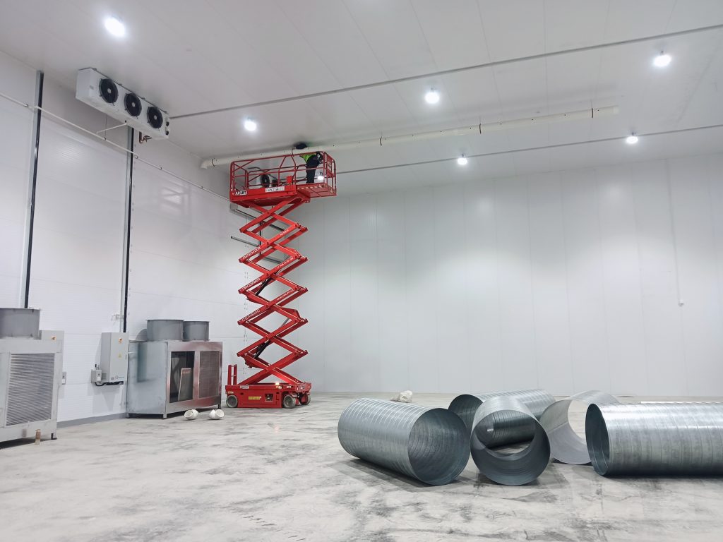 Внутренние работы холодильного склада