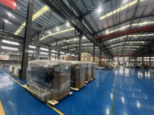 Реальное фото цеха по производству холодильных агрегатов